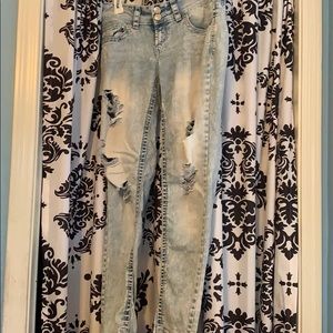 Wallflower Ripped Jeans